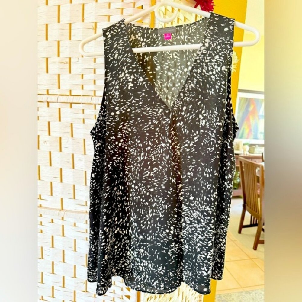 Vince Camuto Black and White Patterned Blouse Sheer Neutral Lagenlook